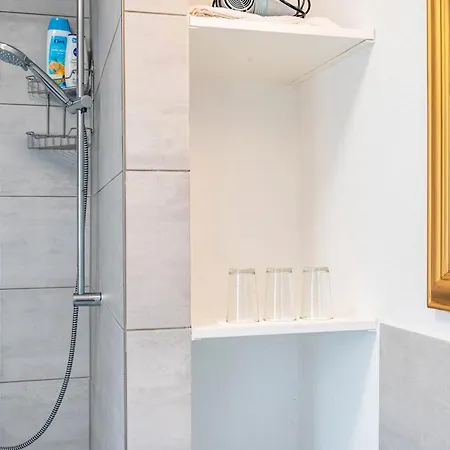 Daire Dierking Gilten